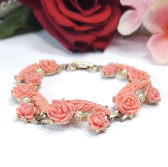Vintage Carved Celluloid Coral Rose & Faux Pearl Gold Plated Bracelet 7 3/4" - Picture 5 of 7